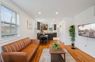 Modern Colonial House, 5m to DC & DCA
