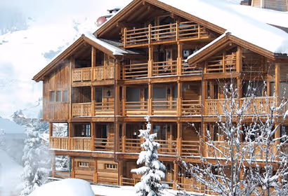 A SUN-DRENCHED LUXURY IN THE PANAROMA OF THE ALPS