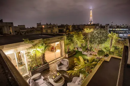 INDULGENCE!PenthouseTrocadero-100M2 rooftop terrace,lounge seating&Eiffel Vistas