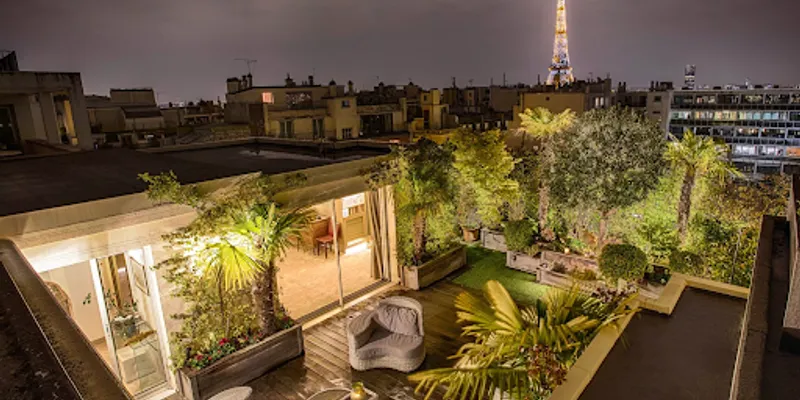 INDULGENCE!PenthouseTrocadero-100M2 rooftop terrace,lounge seating&Eiffel Vistas