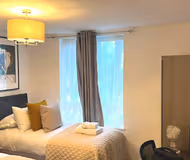 4Bedroom/1Bathroom and W/C Duplex Maisonette