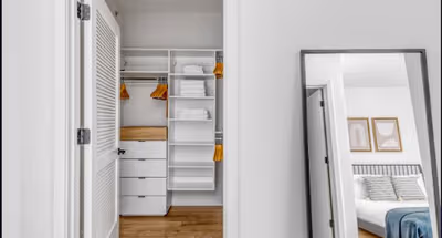 W Madison Street Serviced Apartment