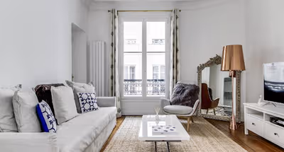 IN THE HEART OF MADELEINE AND CONCORDE