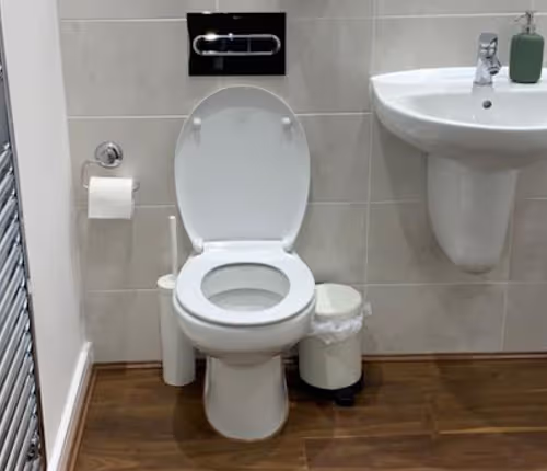 Bathroom at Brand New One Bed Luxury Flat No Parties No Events