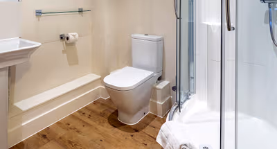 Main bathroom at Central House