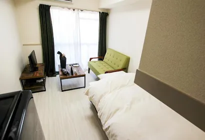 2 Chome Minamiotsuka Apartment