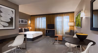 Platz vor dem Neuen Tor Studio Apartment