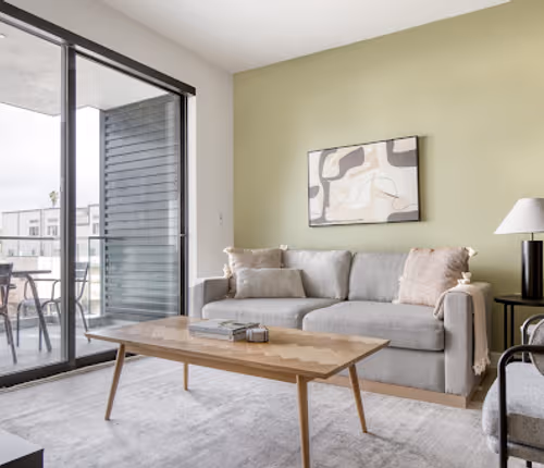 Keystone Av Apartment