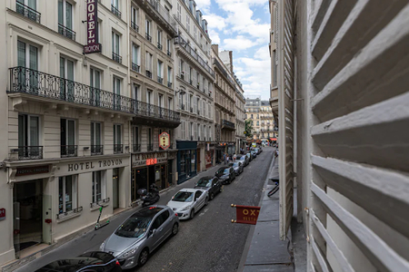 CHARLES DE GAULLE SERVICED APARTMENT
