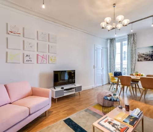 TEMPLE, RAMBUTEAU – FRANCS BOURGEOIS,CLOSE TO LOUVRE