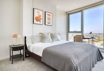 East Ocean Blvd Serviced Apartment