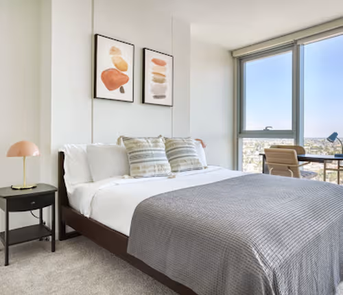 East Ocean Blvd Serviced Apartment