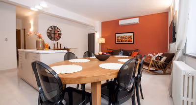 living space at Molcho