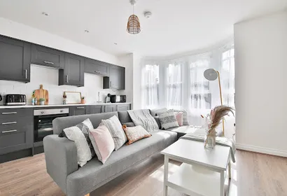 3 Bedroom & Bathroom Apartment with Parking
