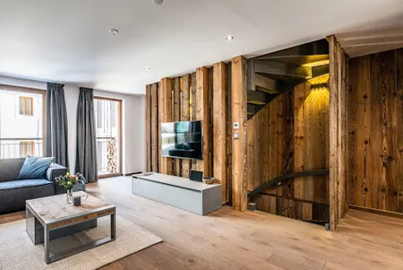 EXCEPTIONAL CHALET WITH JACUZZI IN CHAMONIX