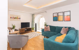 Kensington Chapel Apartment