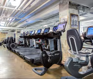 W Chicago Ave Serviced Apartment