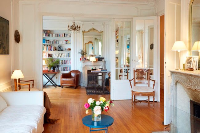 120SQM PARISIAN CHARM ON BOULEVARD RASPAIL