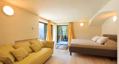 ULTRA MODERN LUXURY RETREAT ON THE FIRST LINE OF LAKE COMO!