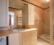 BETWEEN TERNES AND PORTE MAILLOT – 1 BEDROOM