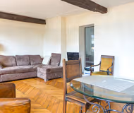 A PARISIAN DELIGHT ON MOUFFETARD STREET CONTRESCARPE