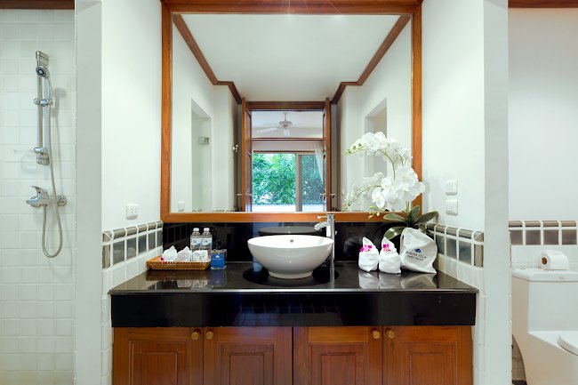 Handsome Villa Near Kata Beach