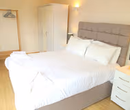 Hampton Court 1 beds with terrace