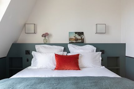 OPERA JEWEL -COMMANDING VIEWS PERCHED IN PARISIAN HEIGHTS
