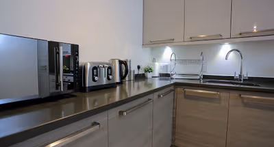 Queensbury Apartment near Colindale