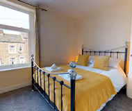 King sized bedroom at Westminster Place