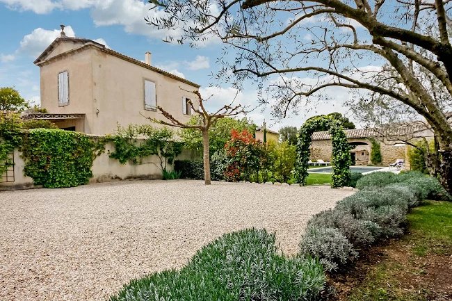 Quintessential Provencal Villa in the Hamlet of Maubec