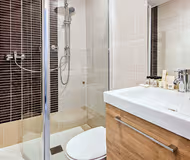 Bathroom at Passatge Roger de Flor Serviced Apartments