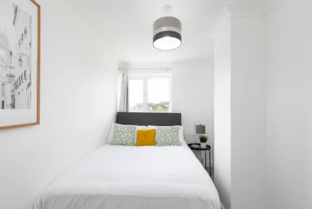 Double bed bedroom at Austen Path Stevenage