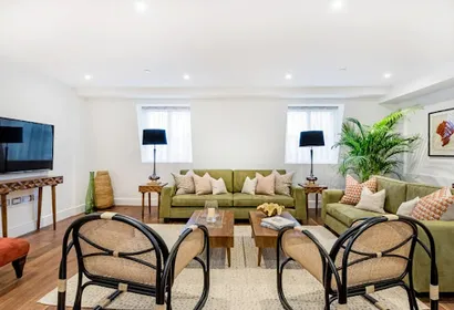 Hyde Park Gate Apartment