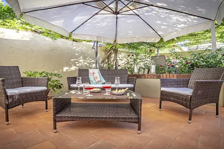220M2 WITH GARDEN&TERRACE FOR SCENIC TUSCAN VIEWS