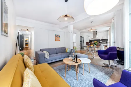 AUTHENTICALLY PARISIAN ST GERMAIN NEIGHBOURHOOD
