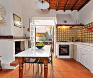 Via dei Capocci, Rome