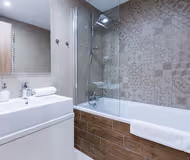 Vagabond Broadway IV