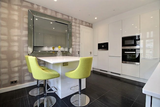 A SIGNAURE LUXURY ON CHAMPS DE MARS ALMA MARCEAU