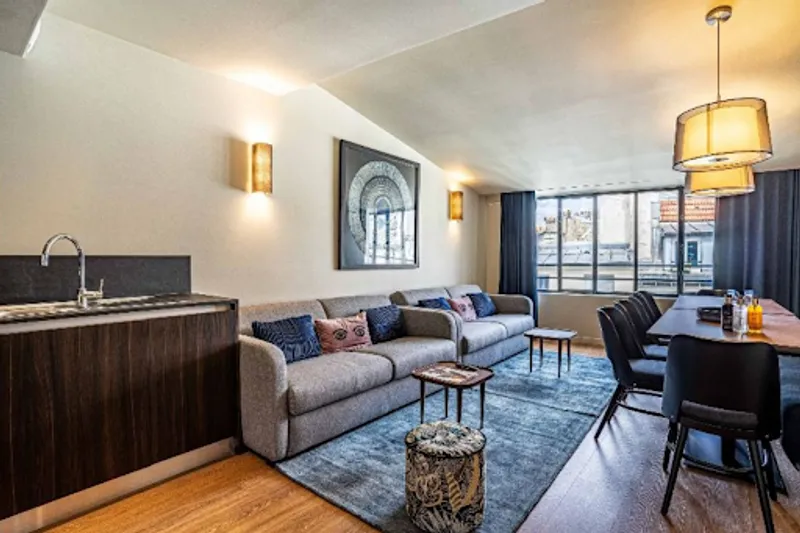 BRAND NEW!!HIGH FLOOR SMASHING FAMILY HOME IN THE MONTORGUEIL DISTRICT