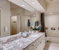 Oaks Serviced Apartment