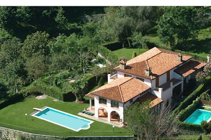 A Luxury Retreat in the Lake como