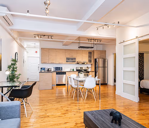 Mile End Suites ~ Safari 3