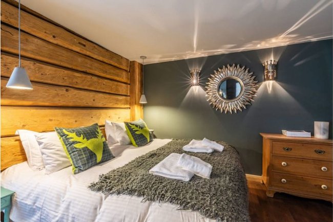 TRADITIONAL LUXURY ALPINE CHALET IN MORZINE