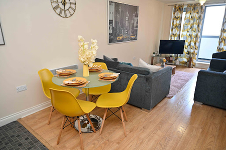 Chauser Apartment in Watford