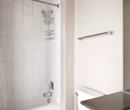 8th St NW Street Serviced Apartment