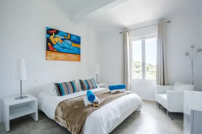 EXCEPTIONAL 320M2 BASTIDE OVERLOOKING THE GULF OF ST TROPEZ