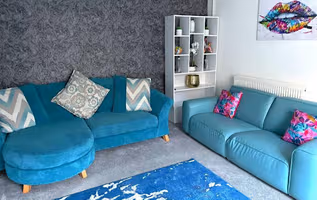 Stylish & Unique 4-bedroom home in Swansea