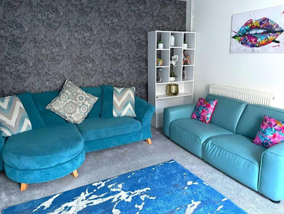 Stylish & Unique 4-bedroom home in Swansea