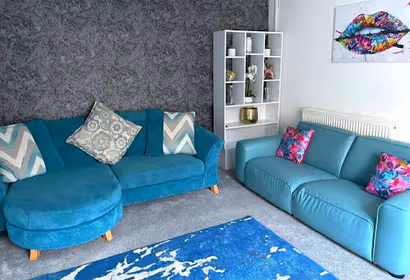 Stylish & Unique 4-bedroom home in Swansea